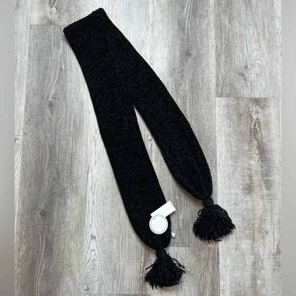 Black Chenille Knit Scarf with Tassels - Picture 1 of 4